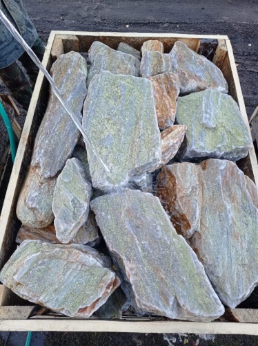 Златолит жёлтый, жёлто-зелёный глыбки и валуны для ланшафтного дизайна купить в Республике Марий Эл