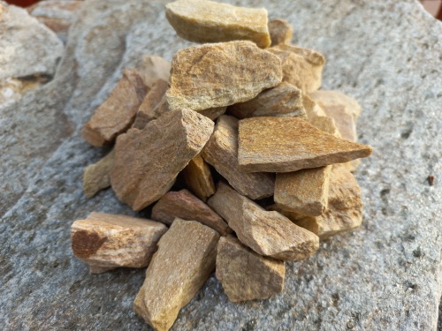 Златолит жёлтый декоративная каменная крошка купить в Республике Марий Эл