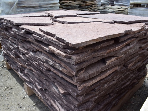 Плитняк лемезит бордовый для облицовки цоколя 20-25 мм  купить в Республике Марий Эл