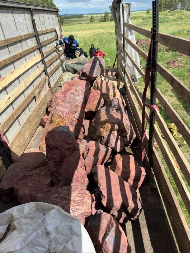 Ландшафтные глыбы красно-фиолетовые 200-1000 килограмм купить в Республике Марий Эл