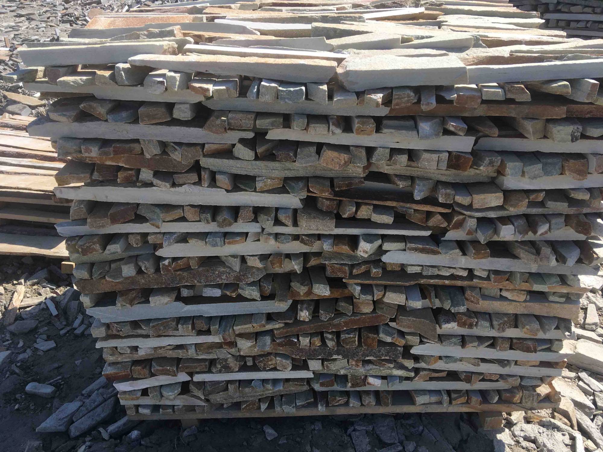 Горбушка златолит золотистый для облицовки купить в Республике Марий Эл