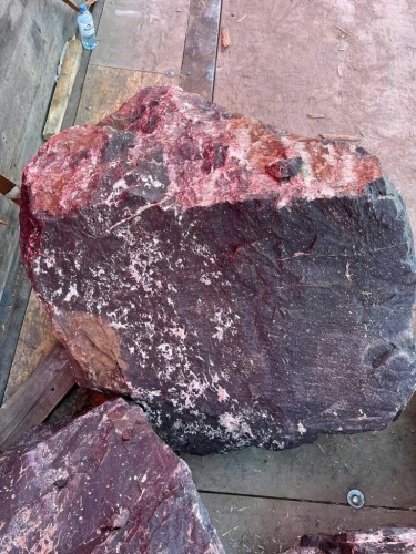 Камни для ландшафтного дизайна красно-фиолетовые 10-60 килограмм купить в Республике Марий Эл