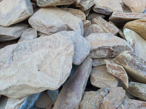 Златолит жёлтый, жёлто-зелёный глыбки и валуны для ланшафтного дизайна купить в Республике Марий Эл