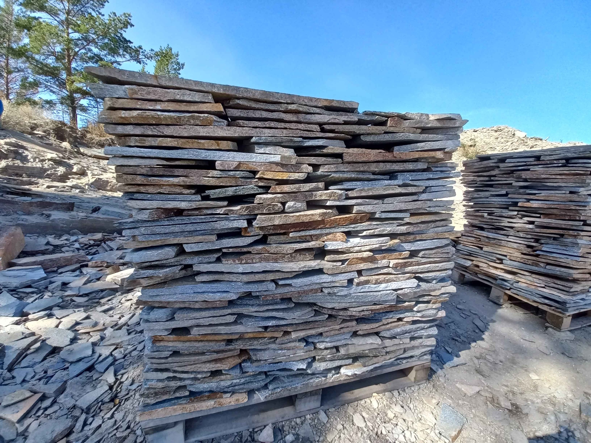 Плитняк златолит серебристый для фасада купить в Республике Марий Эл