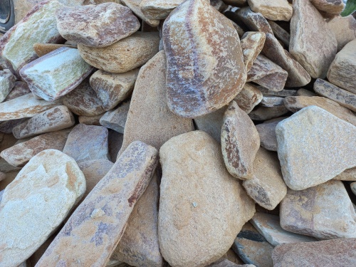 Златолит жёлтый, жёлто-зелёный глыбки и валуны для ланшафтного дизайна купить в Республике Марий Эл