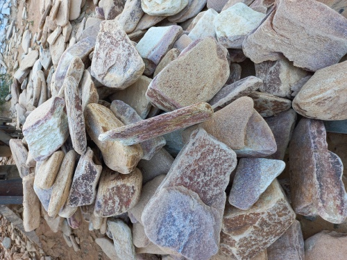 Златолит жёлтый, жёлто-зелёный глыбки и валуны для ланшафтного дизайна купить в Республике Марий Эл