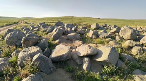 ландшафтные валуны серые